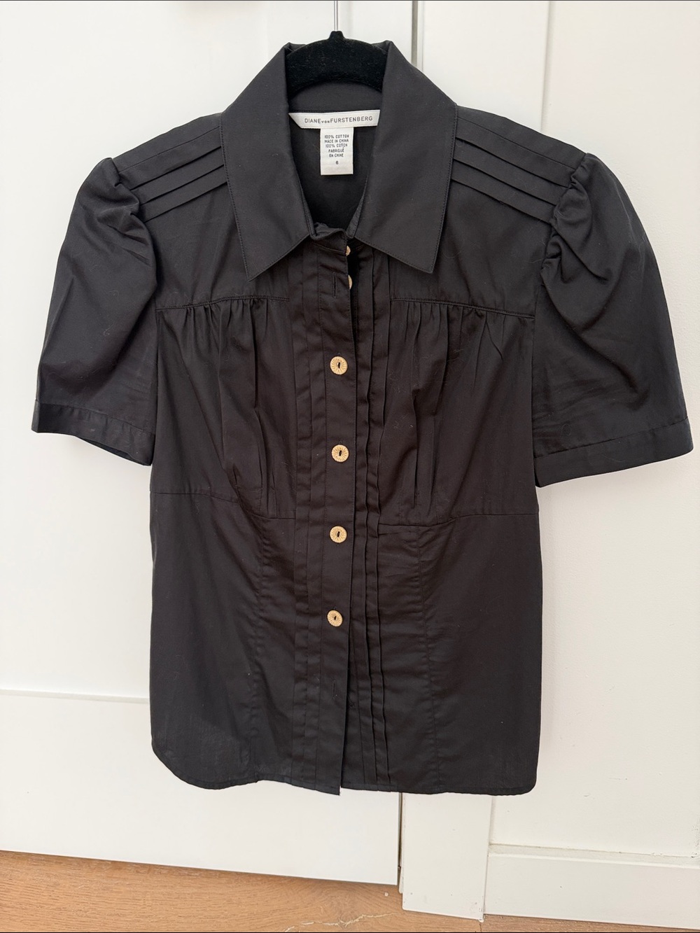 Diane Von Furstenberg Black Short Puff-Sleeve Button Blouse